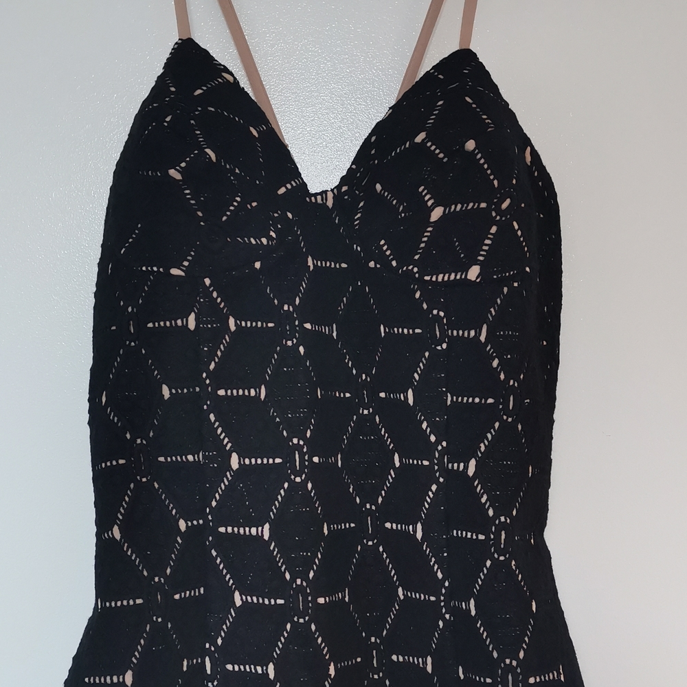 Aijek lace cocktail dress